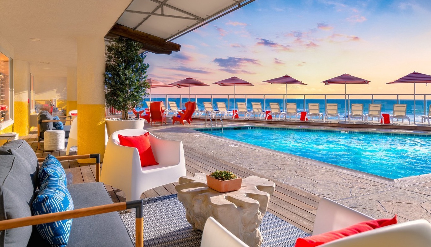 Best San Diego Waterfront Hotels, Beach Terrace