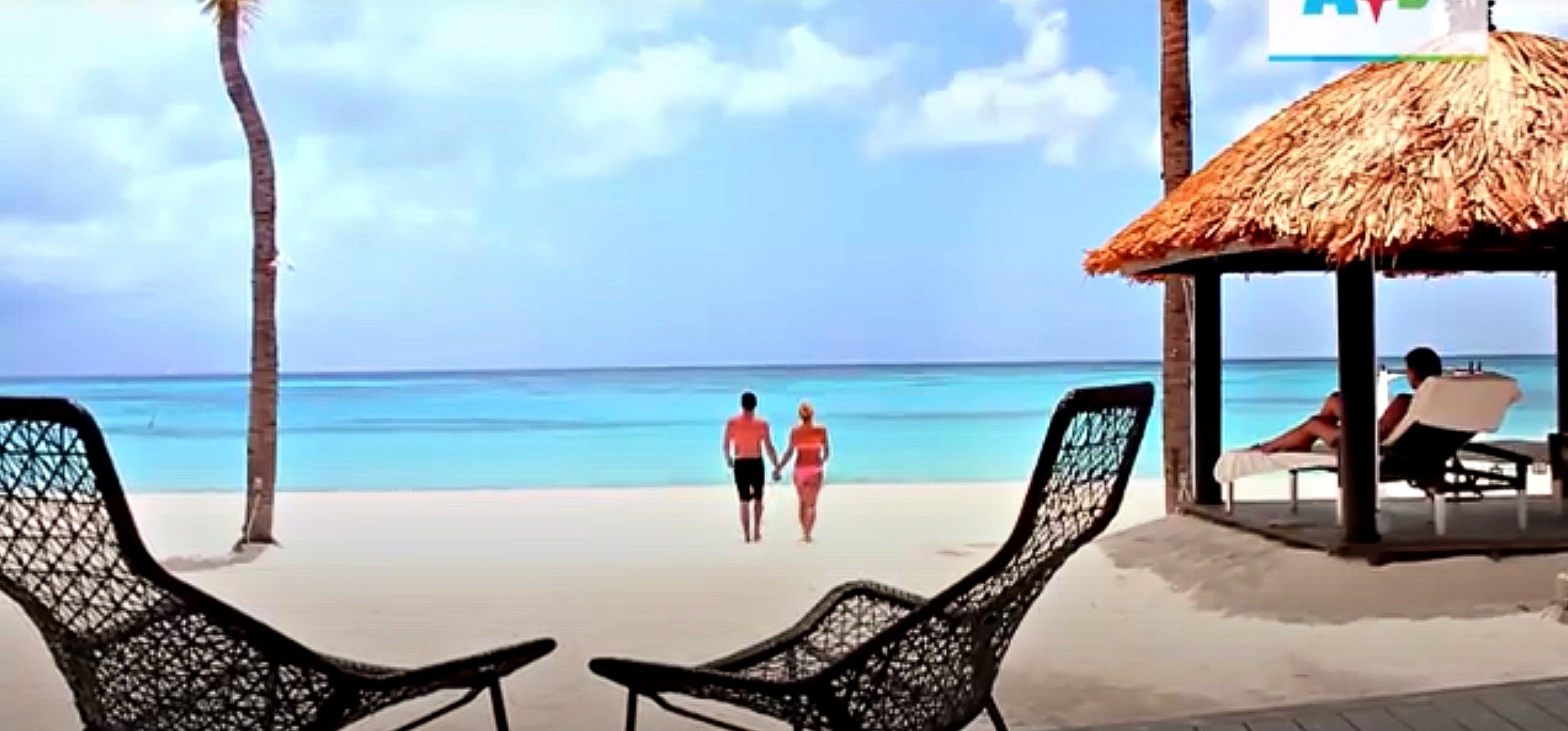 Best Aruba Beaches romantic couple