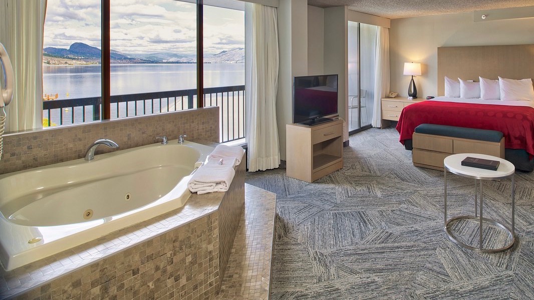 Kelowna Waterfront Hotels Penticton Lakeside Resort