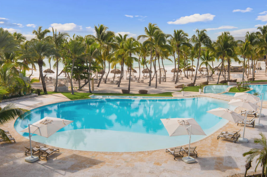 Eden Roc Infinity Pool and Beach